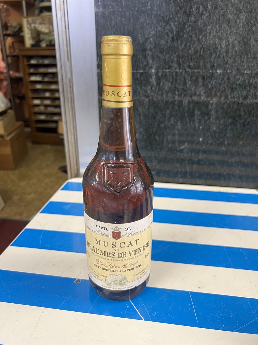 Vino: MUSCAT DE BEAUMES DE VENISE 1989 – Nuovo e nell'imballaggio originale da Genève venduto da Leboucheoreilles