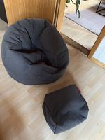 Bean Bag mit kleinem Hocker 