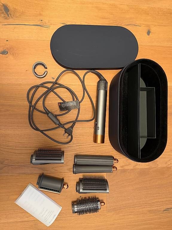 Piastre & Arricciacapelli: Dyson Airwrap Multi-Styler (CH-Stecker) – Usato da Gümmenen venduto da sch_2p8y