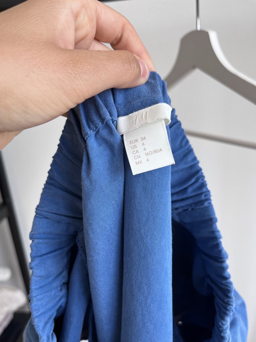 H&M Blusen: Off shoulder Bluse – Gebraucht aus Zürich von a.b.2025 2