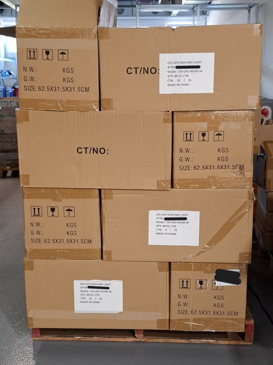 Lampade: Lampe LED UFO High Bay 100 W – Nuovo e nell'imballaggio originale da Villars-Ste-Croix venduto da pau_8fls 6