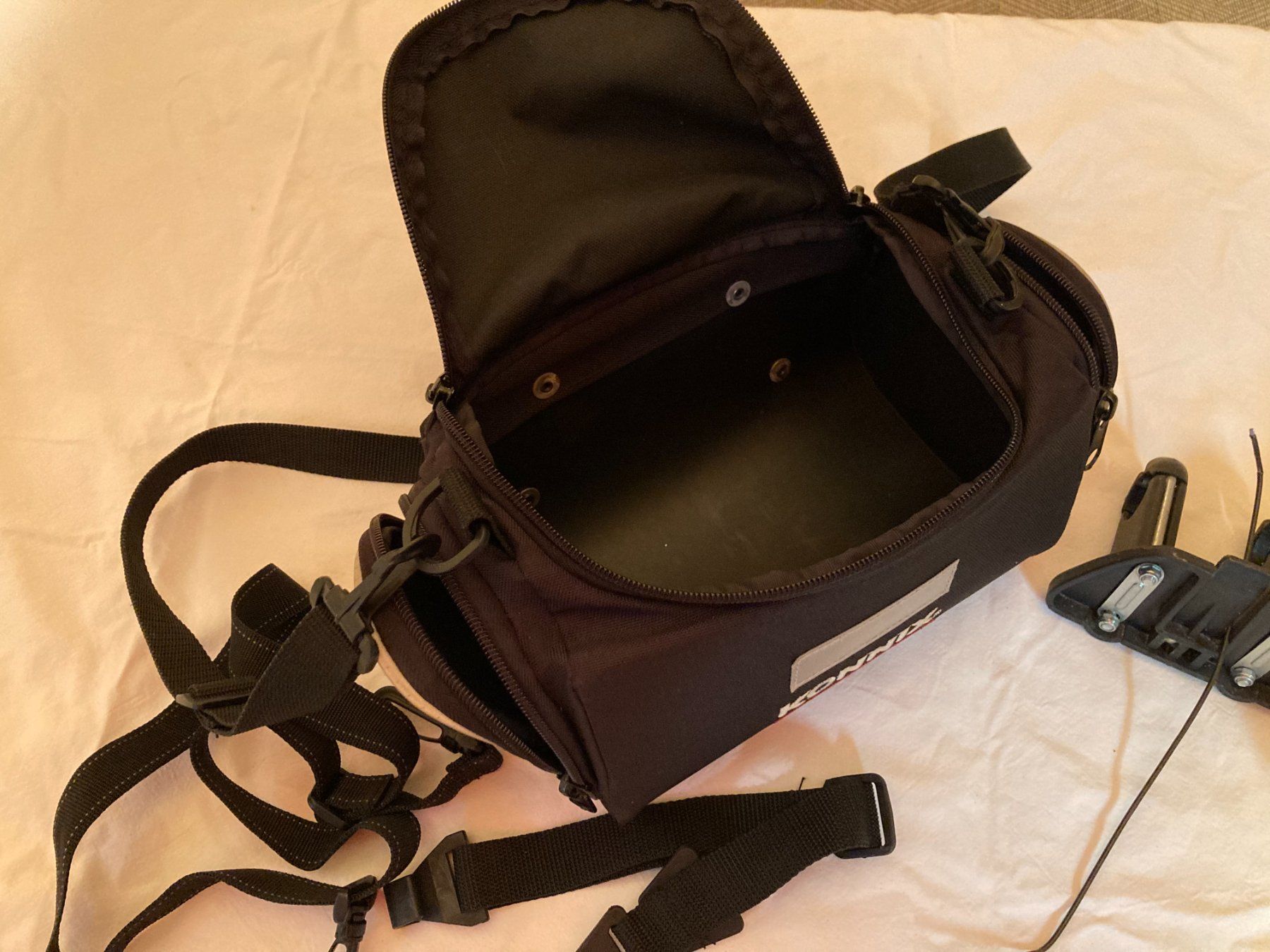 Pezzi di ricambio: Fahrradlenker-Tasche – Usato da Jegenstorf venduto da Mm2448 1
