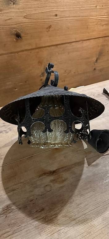Lampade: Aussenlampe – Usato da Matten(St.Stephan) venduto da ren_r8tw