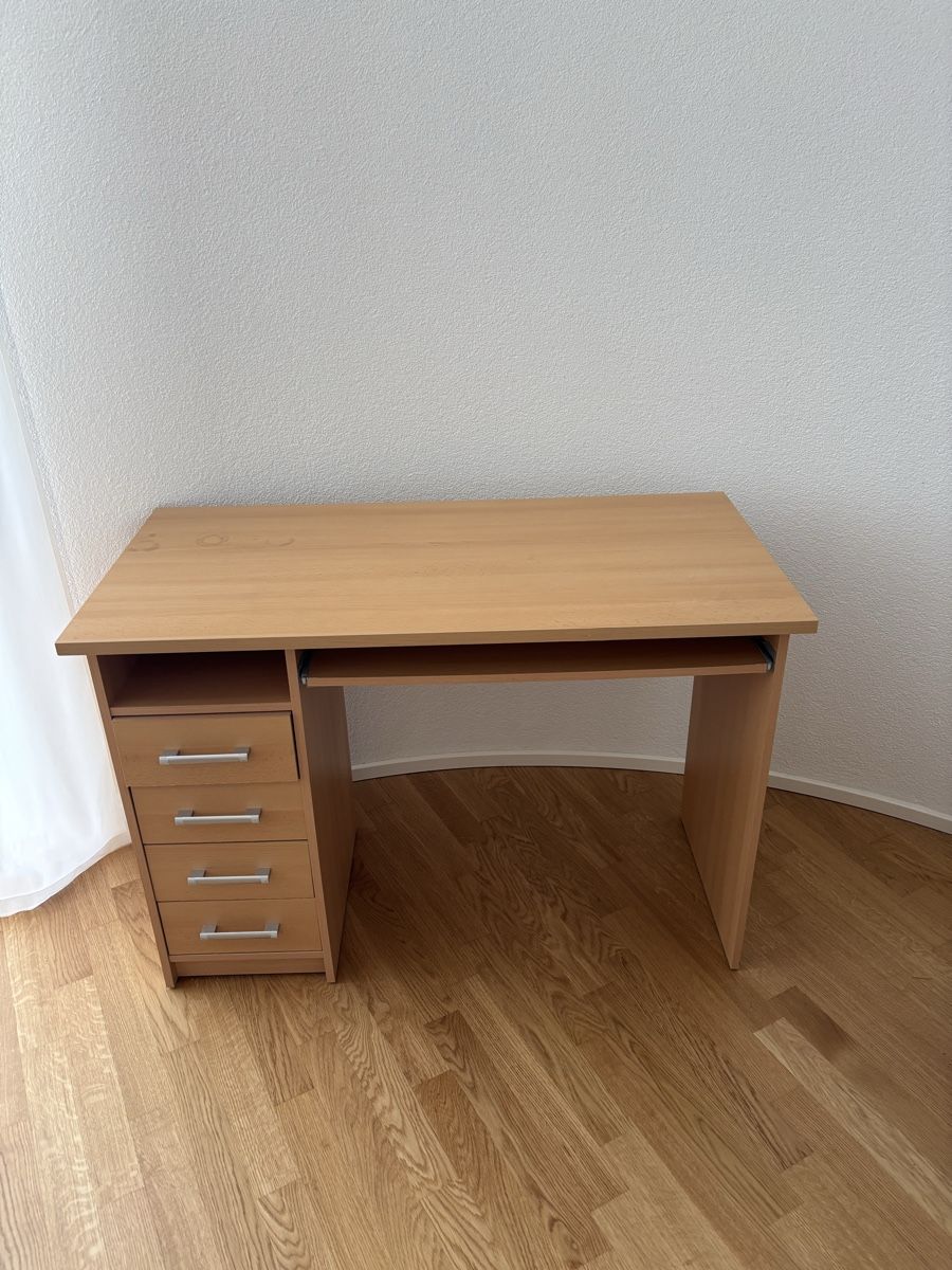 Scrivanie: Petit bureau fonctionnel  – Usato da Yverdon-les-Bains venduto da joa_2fyy