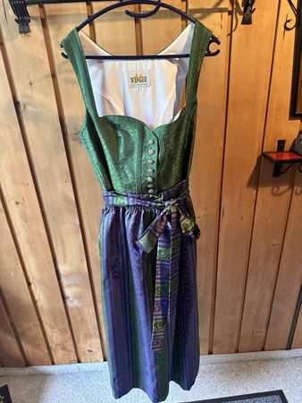 Dirndl von Wenger Grösse 44