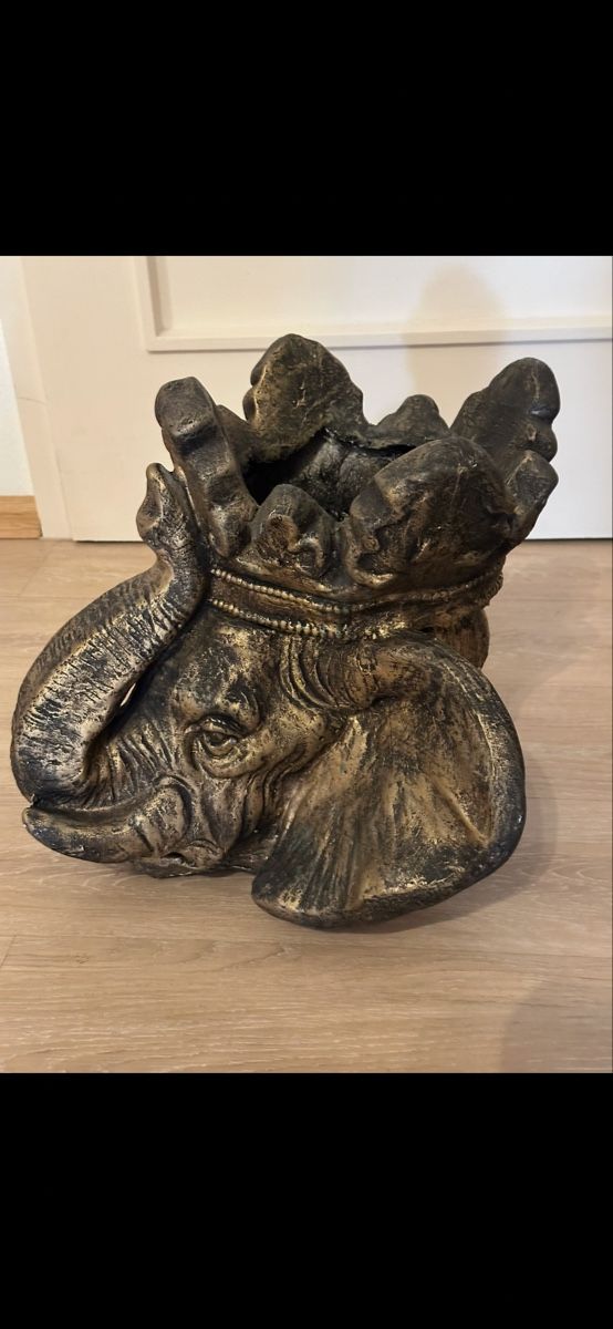 Vasi per fiori: Robuste Blumentopf mit Elefant 🐘 Optik – Nuovo (secondo la descrizione) da Basel venduto da Ivana_4 1