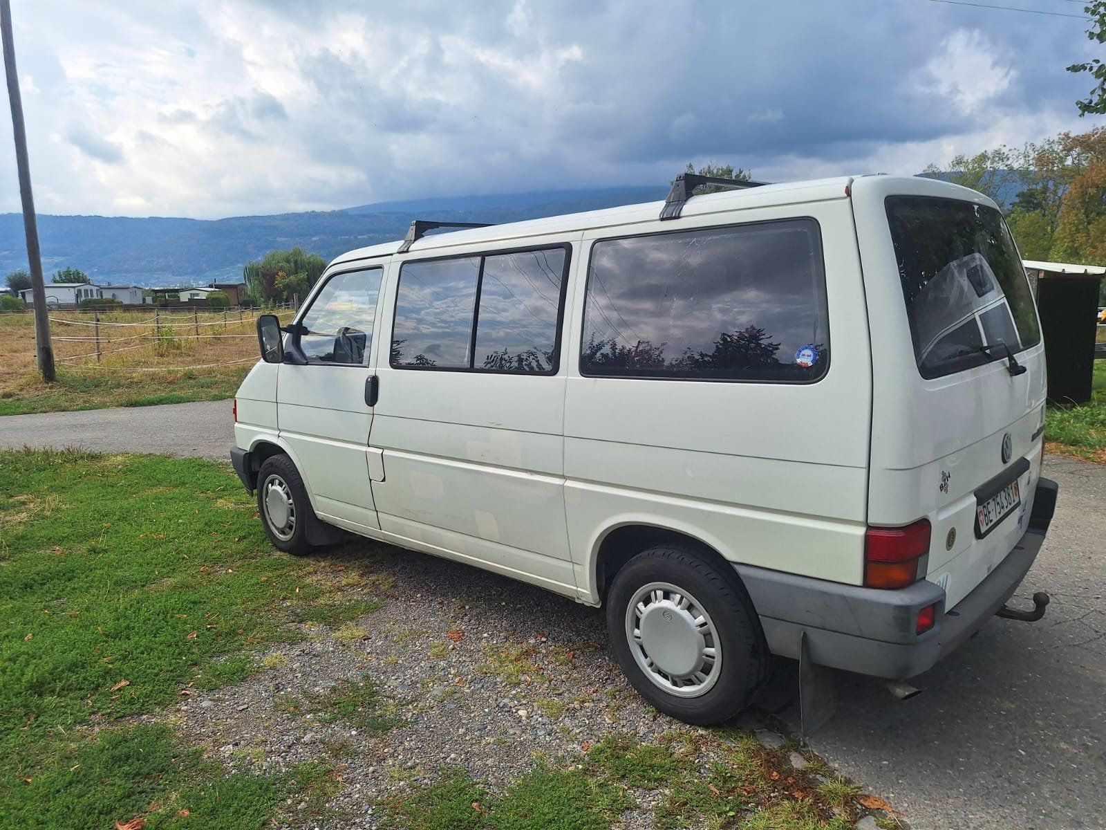 VW Camping Fahrzeuge: VW T4 Multivan Camper – Gebraucht aus Gerolfingen von Seehof25 9