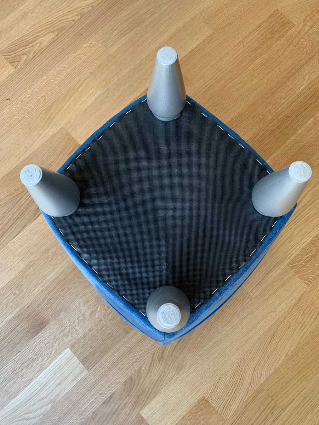 Tabourets: Hocker Alcantara – D'occasion à Uster par stratus99 3