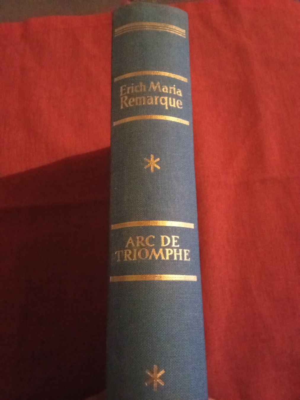 Libri: Erich Maria Remarque - Arc de Triomphe – Usato da Remetschwil venduto da Privatflohmi 1