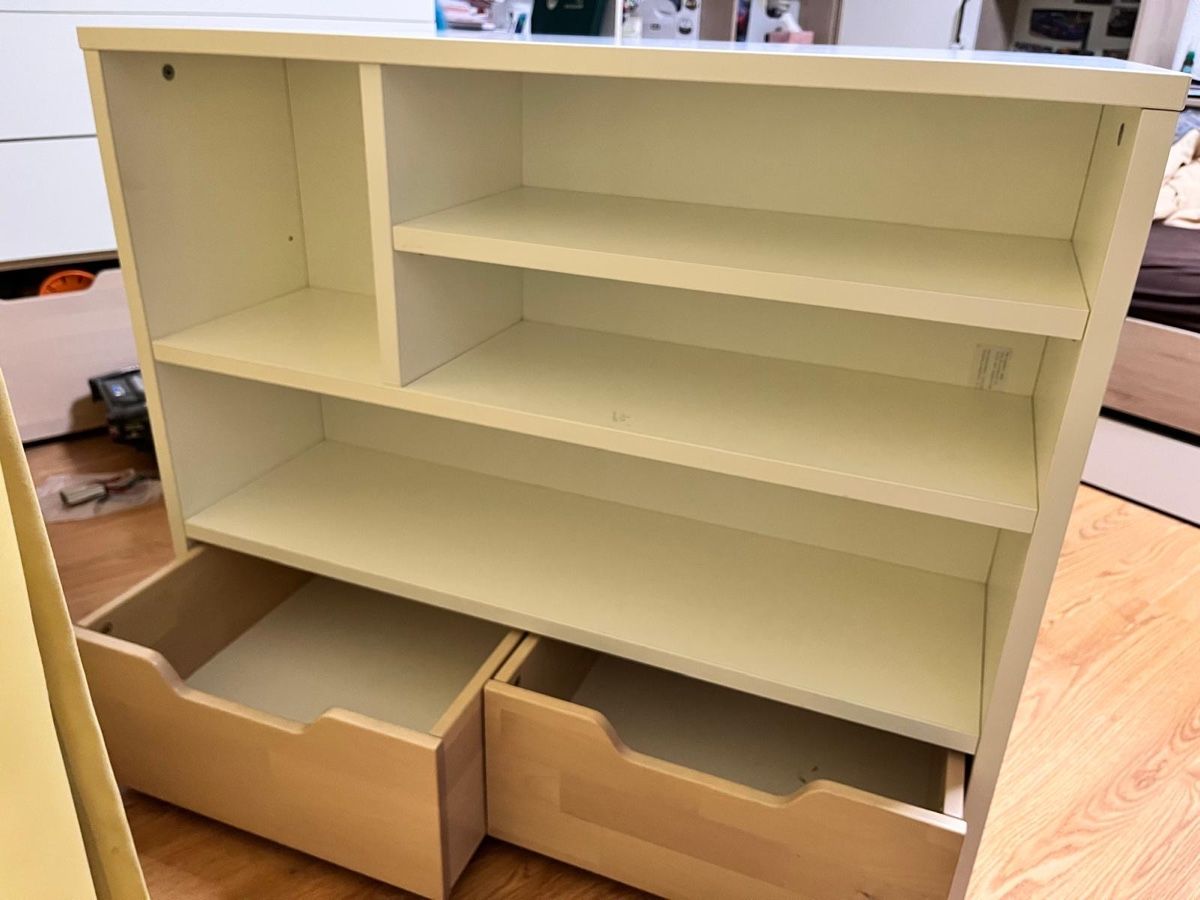 Regale: Kinderzimmer-Möbel – Gebraucht aus Rotkreuz von Chochi 1