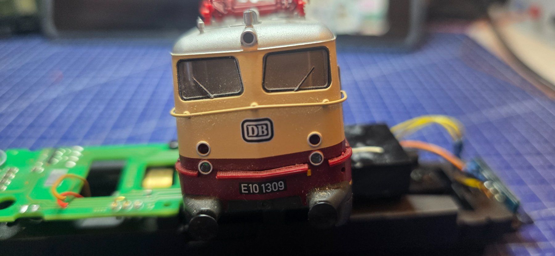 Märklin Modellini di ferrovie: Märklin DB E10 1309 HO/AC Ersazteile – Usato da Hochfelden venduto da Danizh0 4