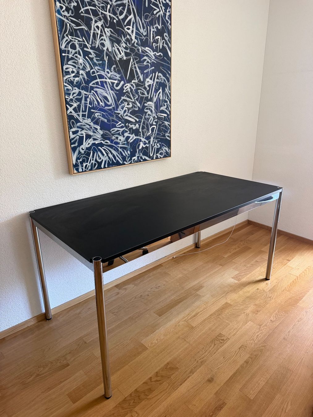 USM Scrivanie: USM Haller Tisch schwarz matt – Usato da Wollerau venduto da reg_gvc6 1