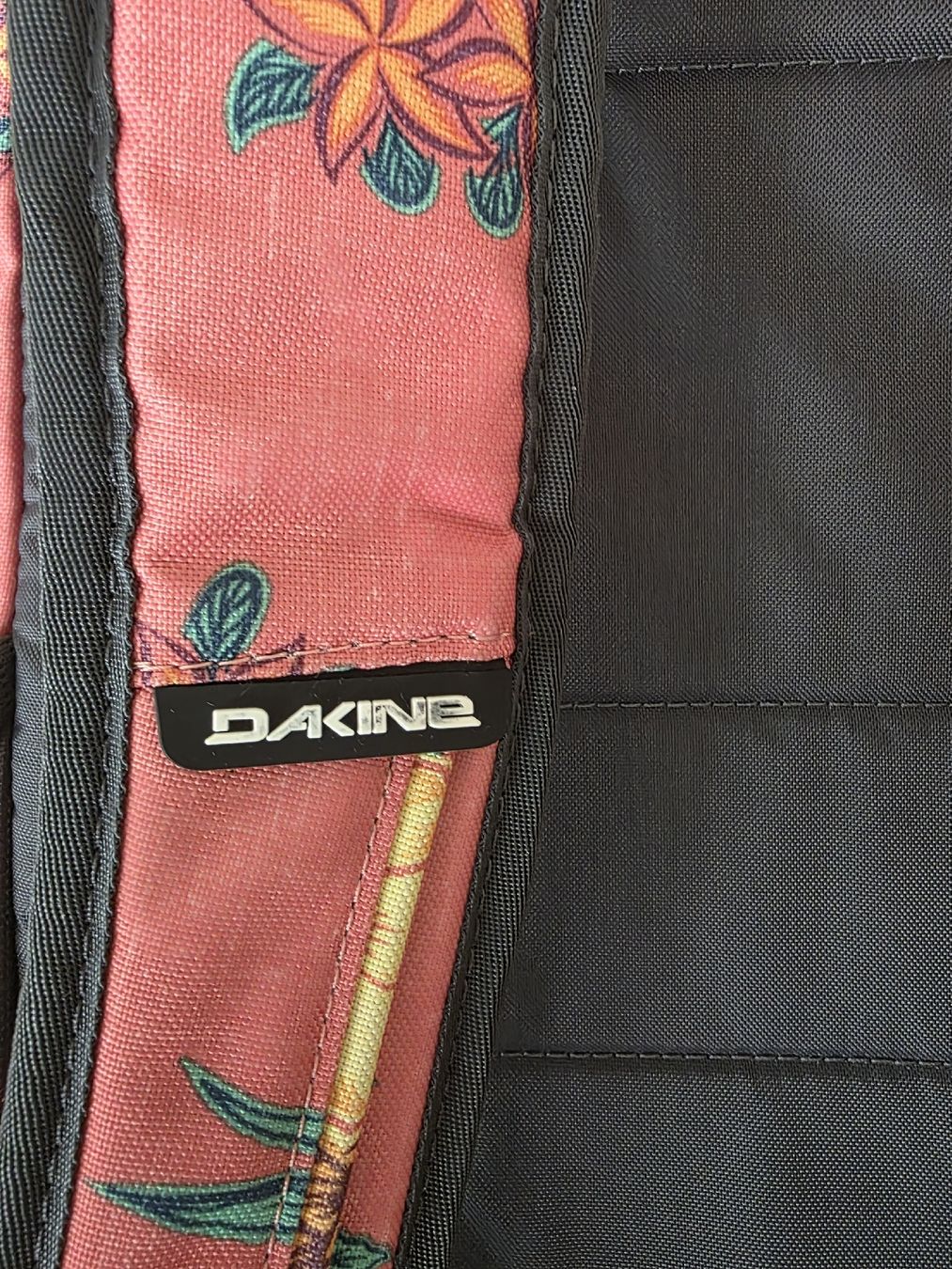 Dakine Sacs à dos: Dakine Rucksack pink Blumen Pineapple Muster – D'occasion à Ortschwaben par Patrick1978 4