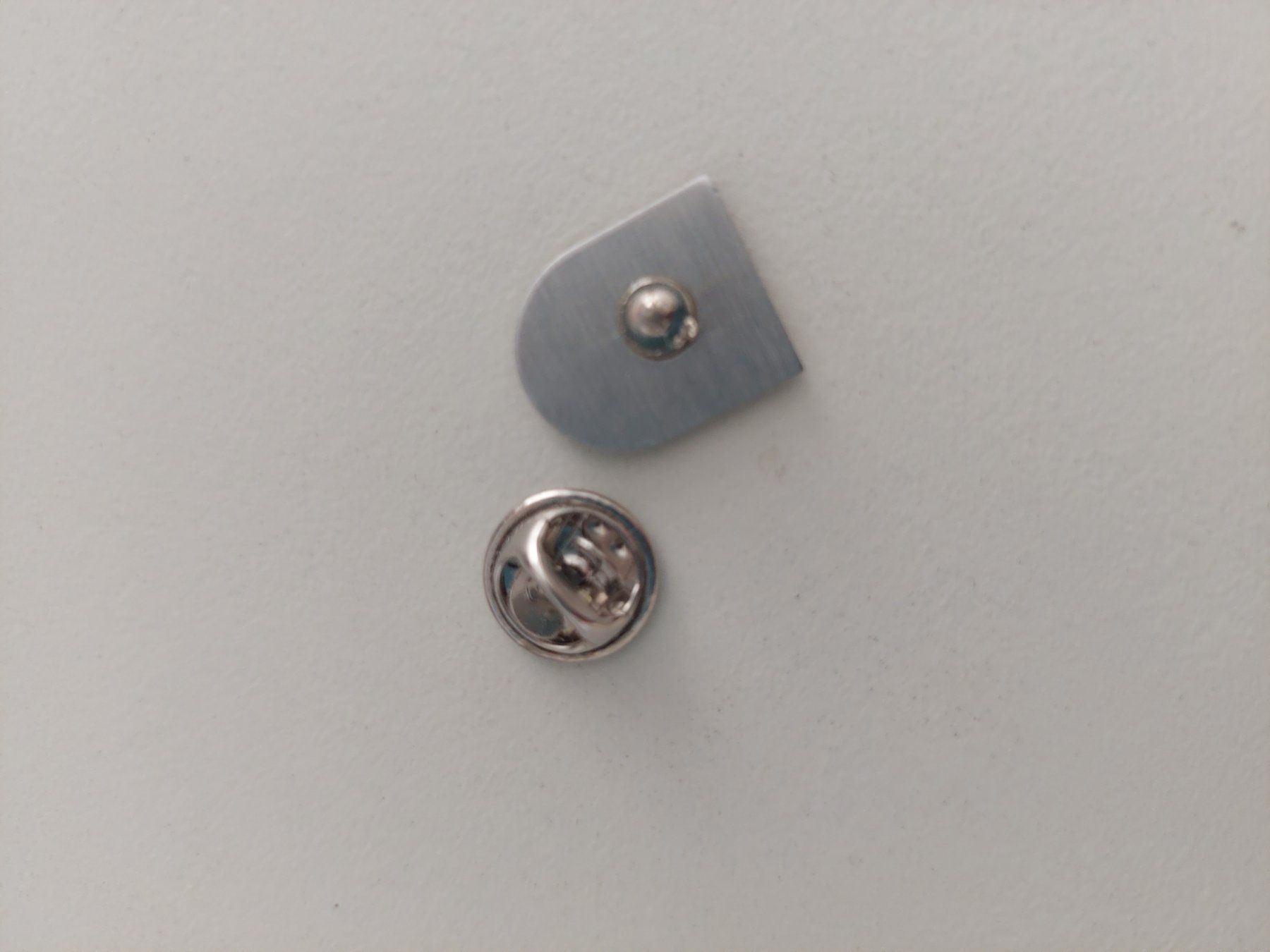 Placchette & Badge: Pin Stadt Wil – Nuovo (secondo la descrizione) da Wil SG venduto da ram_c5j2 1