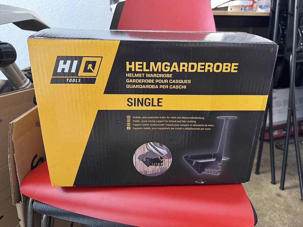 Guardaroba: Hi-Q Tools Helmgarderobe – Nuovo e nell'imballaggio originale da Bern venduto da Lazzi