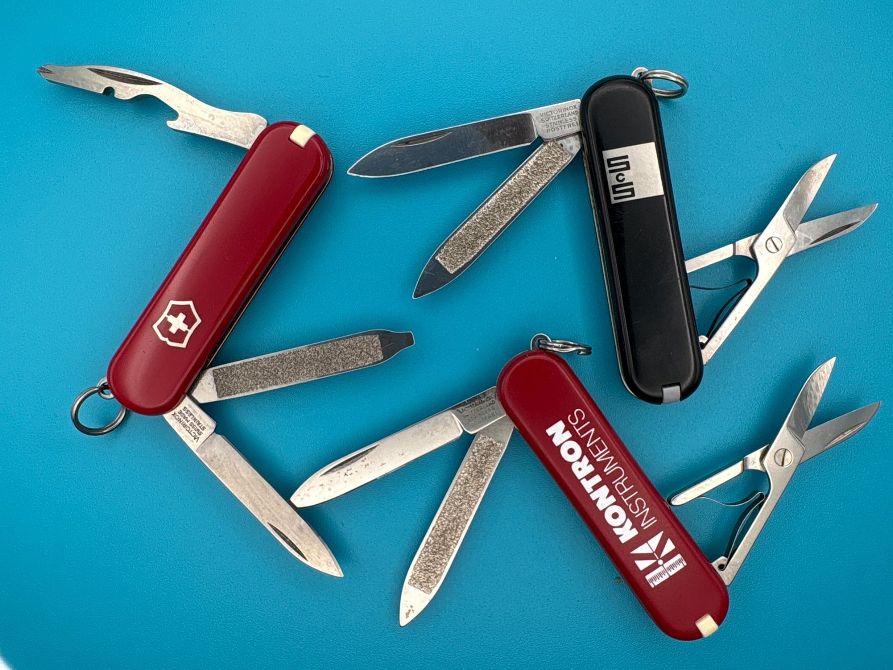 Victorinox Taschenmesser: 3 kleine Victorinox – Gebraucht aus Elgg von Jo_Naj 2