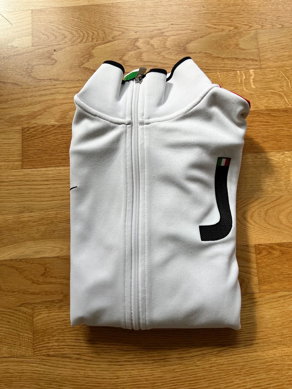 Nike Giacche: Trainingsjacke Juventus – Usato da Männedorf venduto da Suvretaner