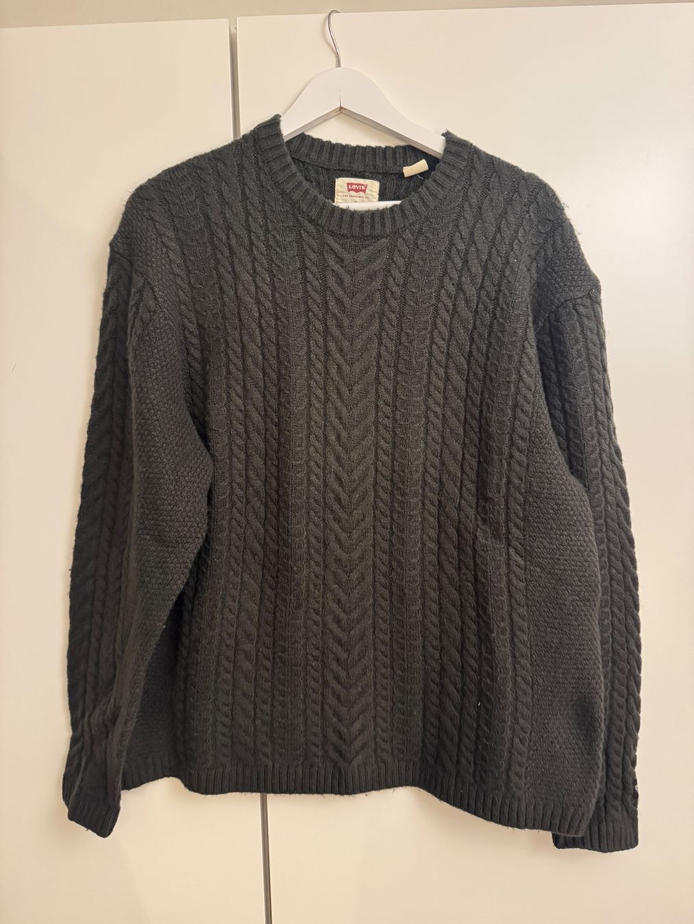 Levi's Maglioni & Felpe: Levi's Strickpullover, Grösse S, Dunkelgrau, Relaxed Fit – Usato da Chur venduto da schoel