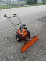 Schneerplug Universal mit Briggs Stratton 3.5 PS Motor