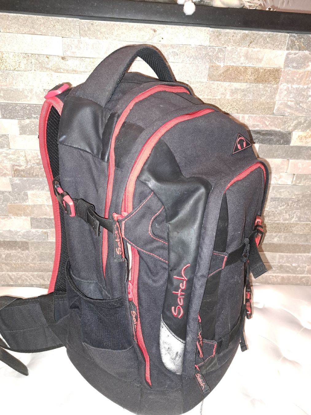 Satch Borse & Zaini: satch schulrucksack rot schwarz – Usato da bazenheid venduto da salerno007 5