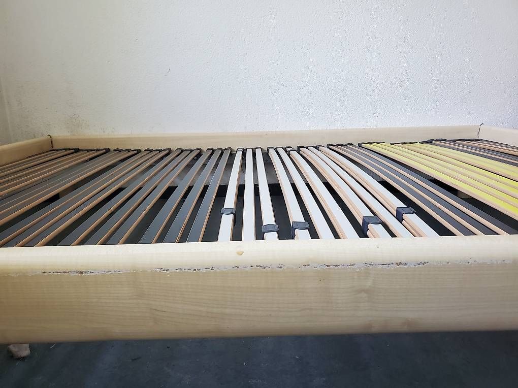 Lits: Bett – D'occasion à Erlinsbach SO par roman728