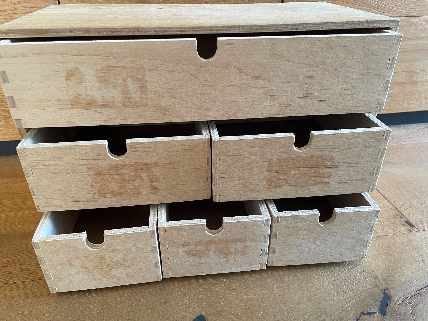 Cassettiere: Holz Schubladenkorpus / Schubladen Kommode mit Zahlen – Usato da Füllinsdorf venduto da bienli 8