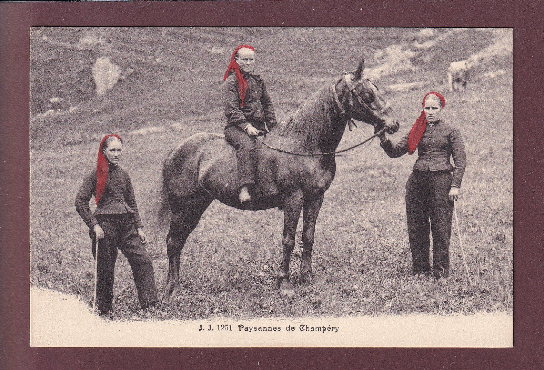 Cartoline postali: Paysannes de CHAMPERY – Usato da Pully venduto da nicecards