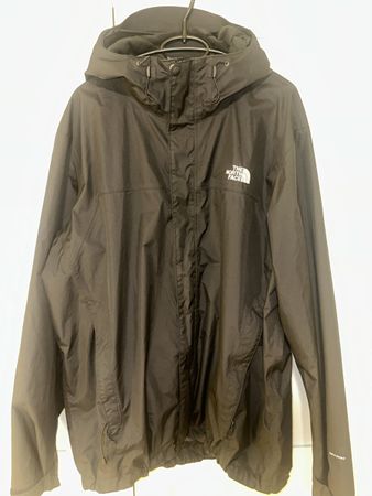Hochwertige the north face übergangsjacke / neupreis ca 300.