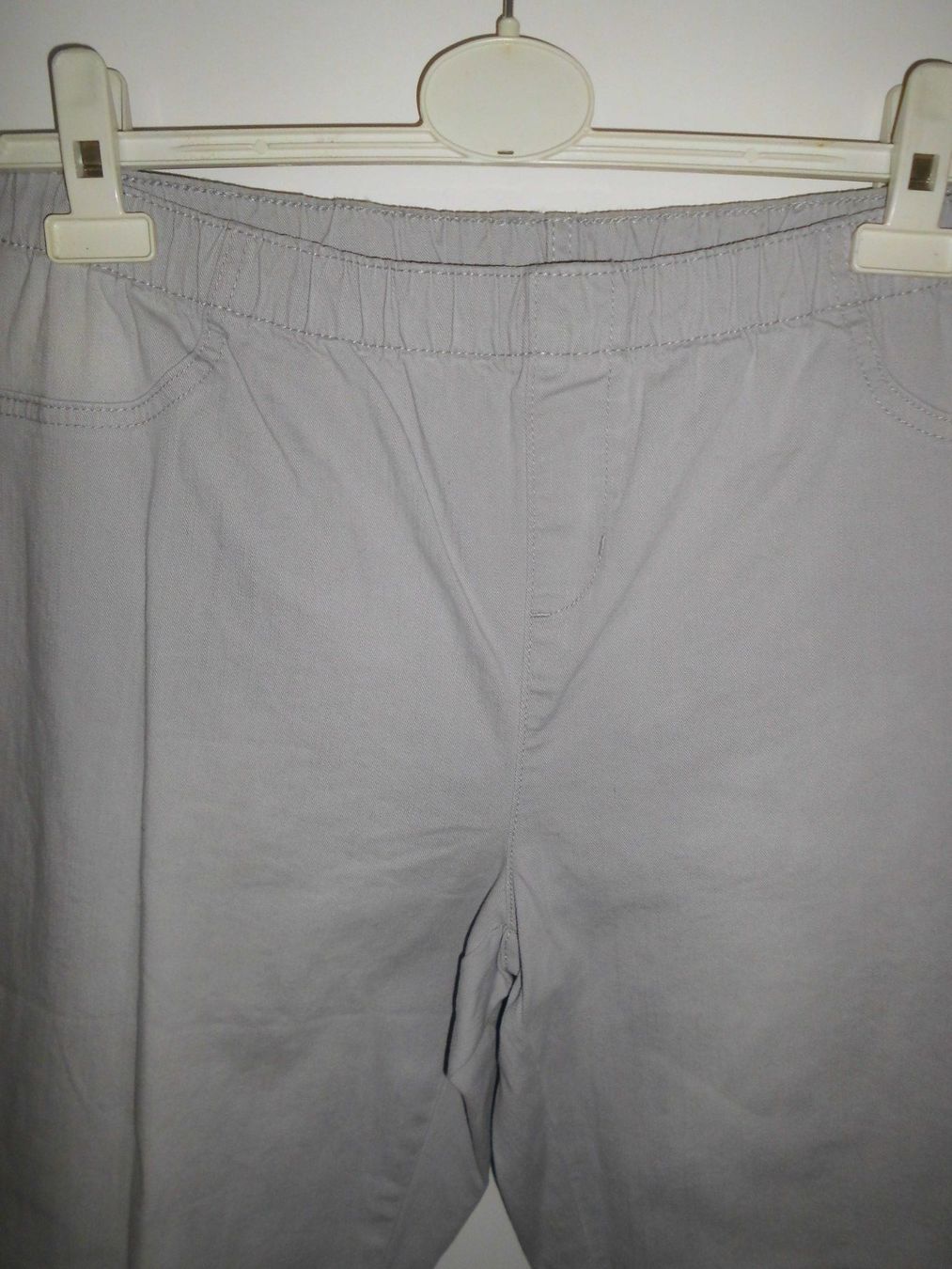 C&A Jeans: Jeans leggins gris T. 46K – Neu (gemäss Beschreibung) aus Marin-Epagnier von Madja 1