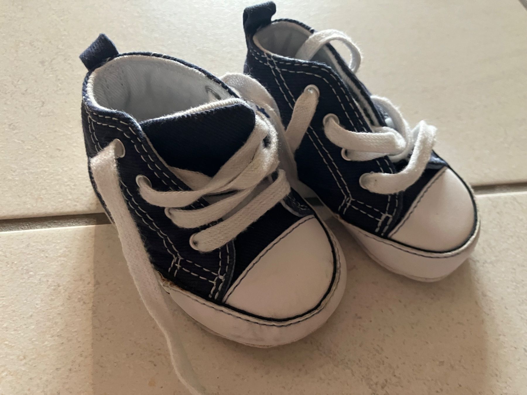 Converse Schuhe für Jungen: Converse Babyschuhe 18 – Gebraucht aus Chur von steffeli04 1