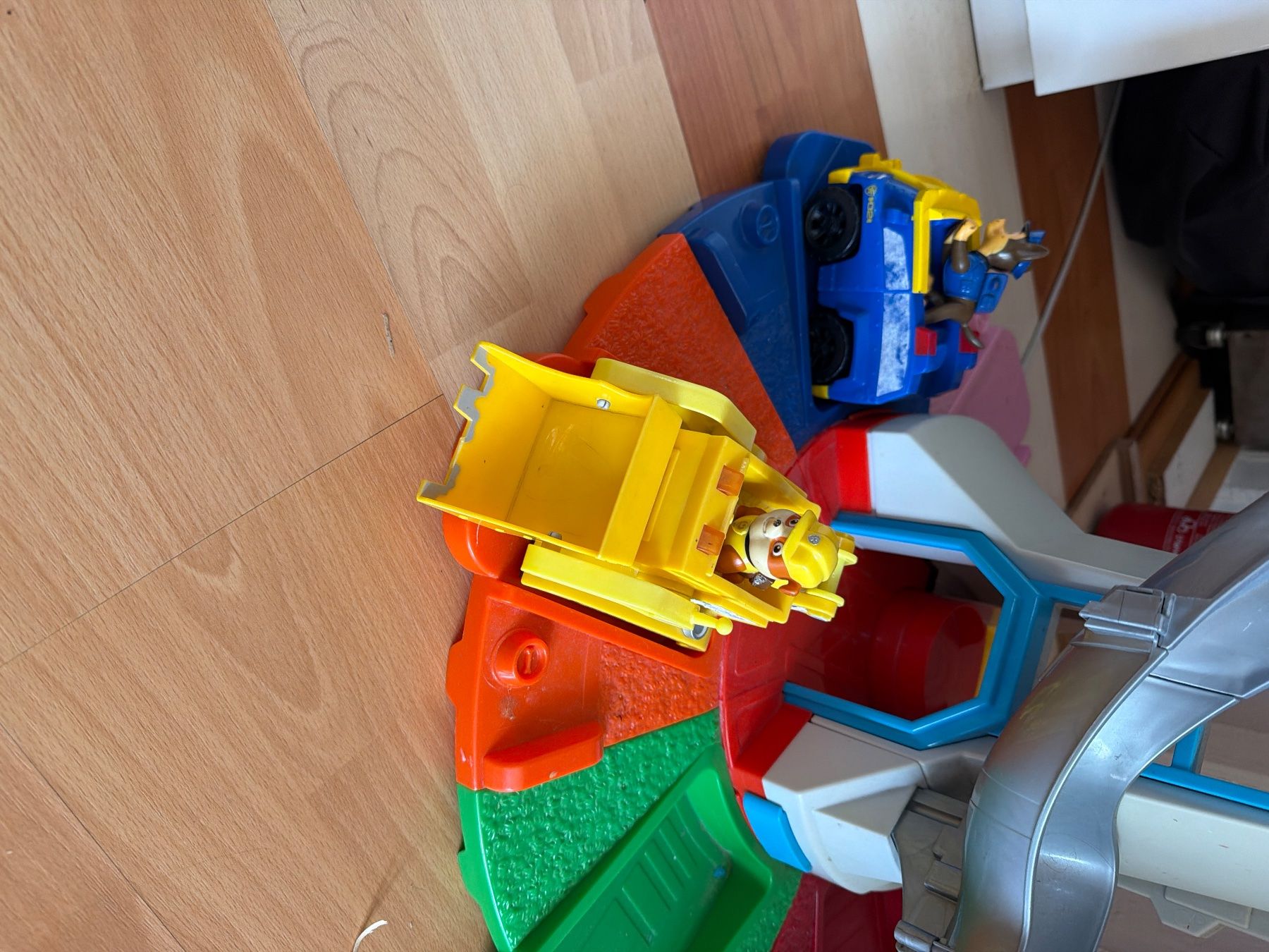 Giocattoli: Paw Patrol Turm – Usato da Künten venduto da Aswang 1
