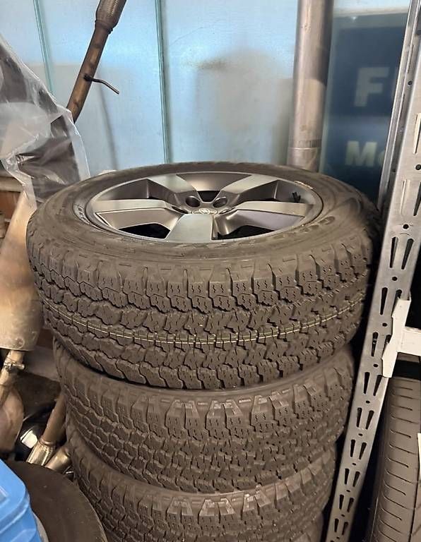 Pneumatici & Ruote complete: New Defender Offroadräder Original – Usato da Merenschwand venduto da DeluxuryMotorsGmbH