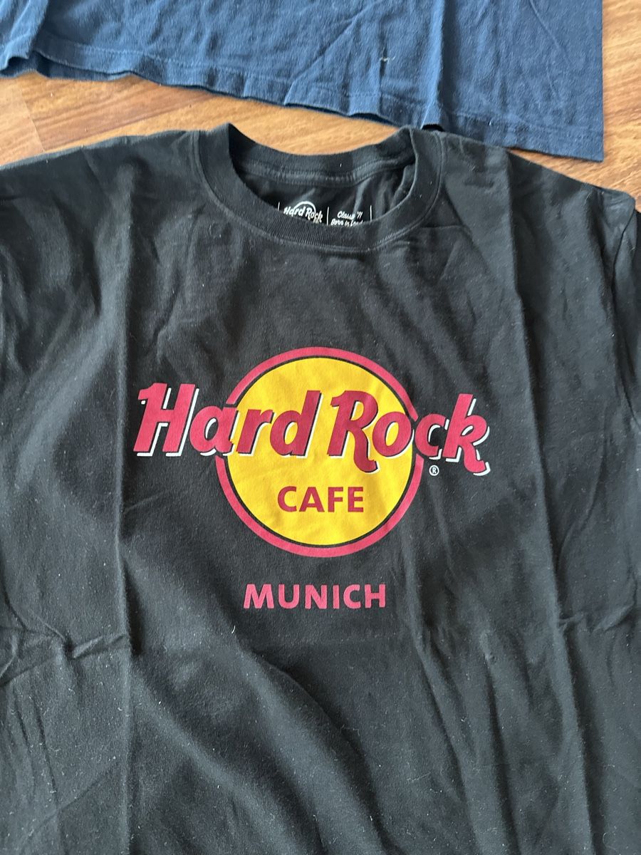 T-Shirts: 3 Hard Rock T.shirt Large  – Gebraucht aus Uster von bek_v2ct 3