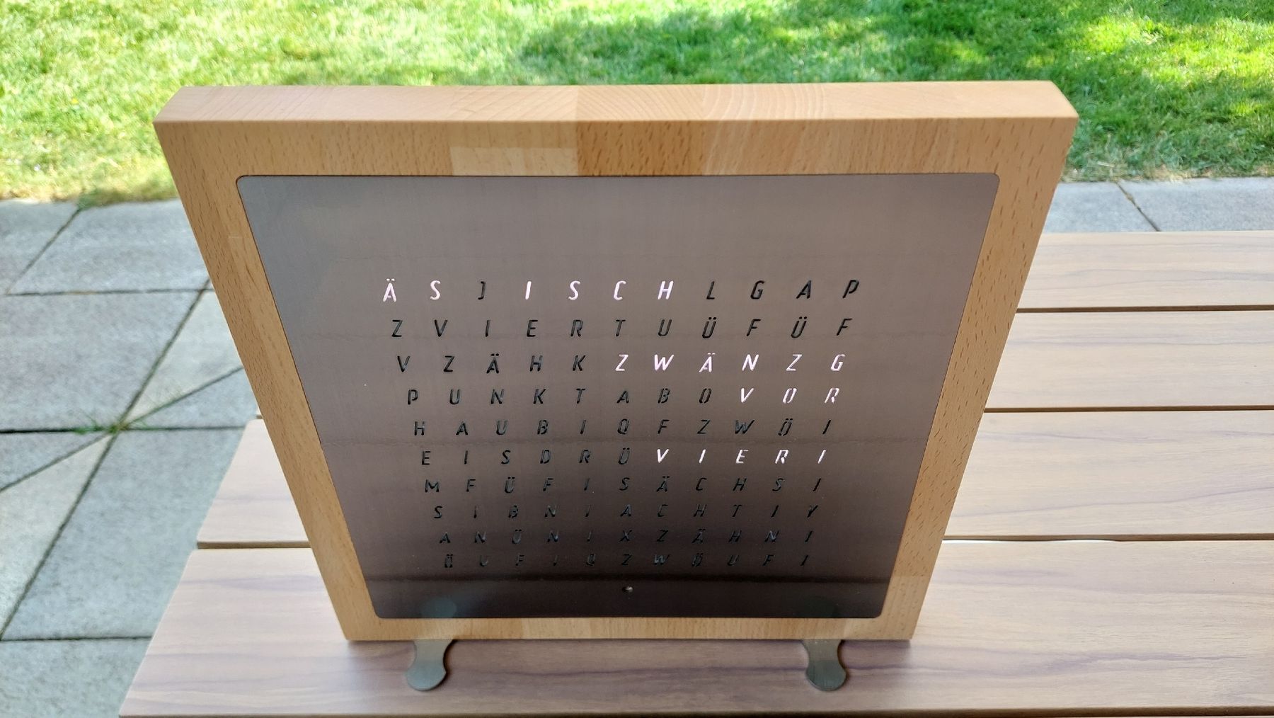 Orologi: WordClock mit berndeutschem Edelstahl-Zifferblatt – Nuovo (secondo la descrizione) da Bützberg venduto da Loriot2000 1