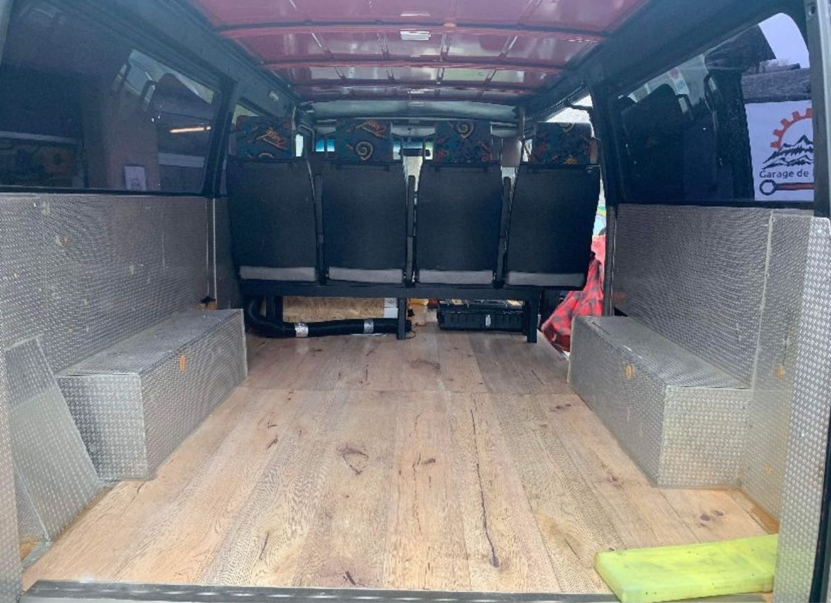 Chevrolet Automobili: CHEVROLET G30 VAN 4x4 V8 – Usato da Val-d'Illiez venduto da LuckLuc 8
