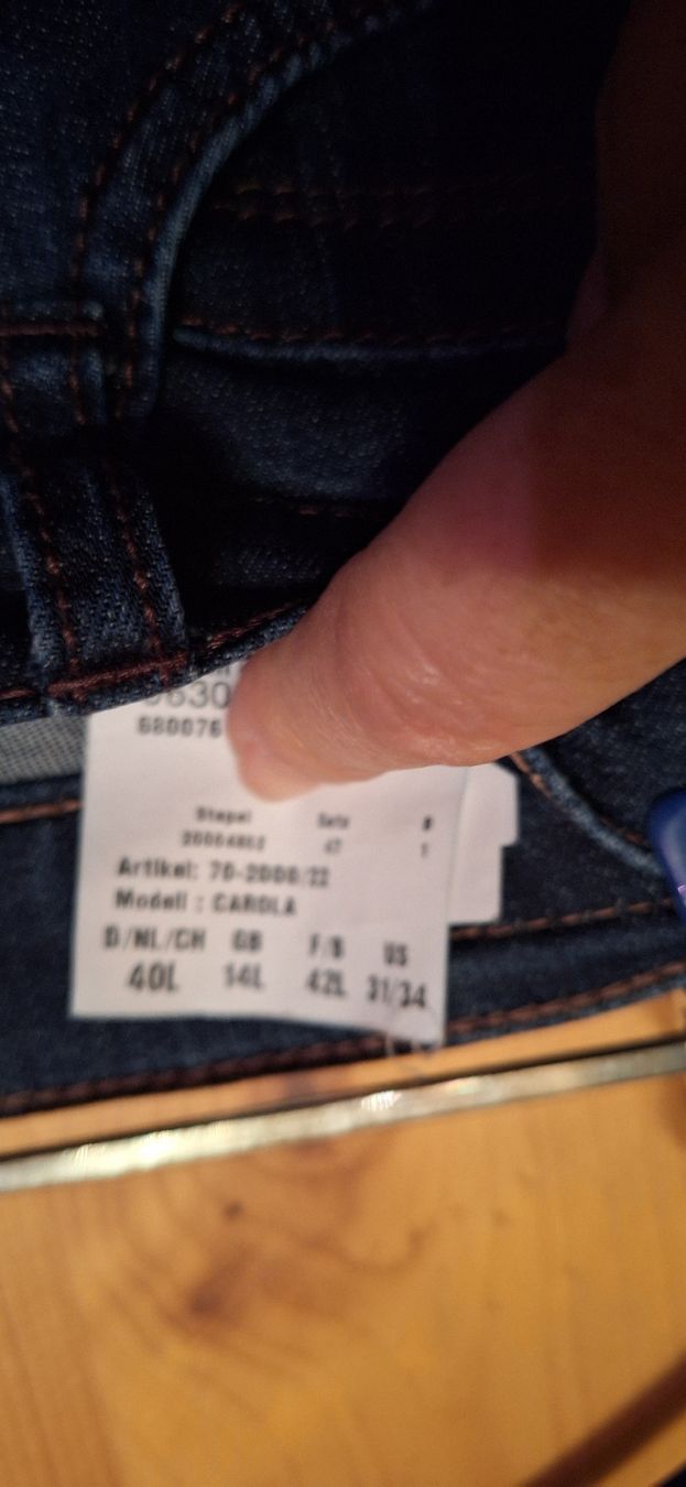 Brax Jeans: Brax Damen Jeans Gr. 40 L – Usato da Männedorf venduto da Livingston 2
