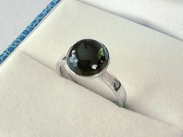 Silber Ring 925 mit facettiertem Moldvit-Kristall  - Neu