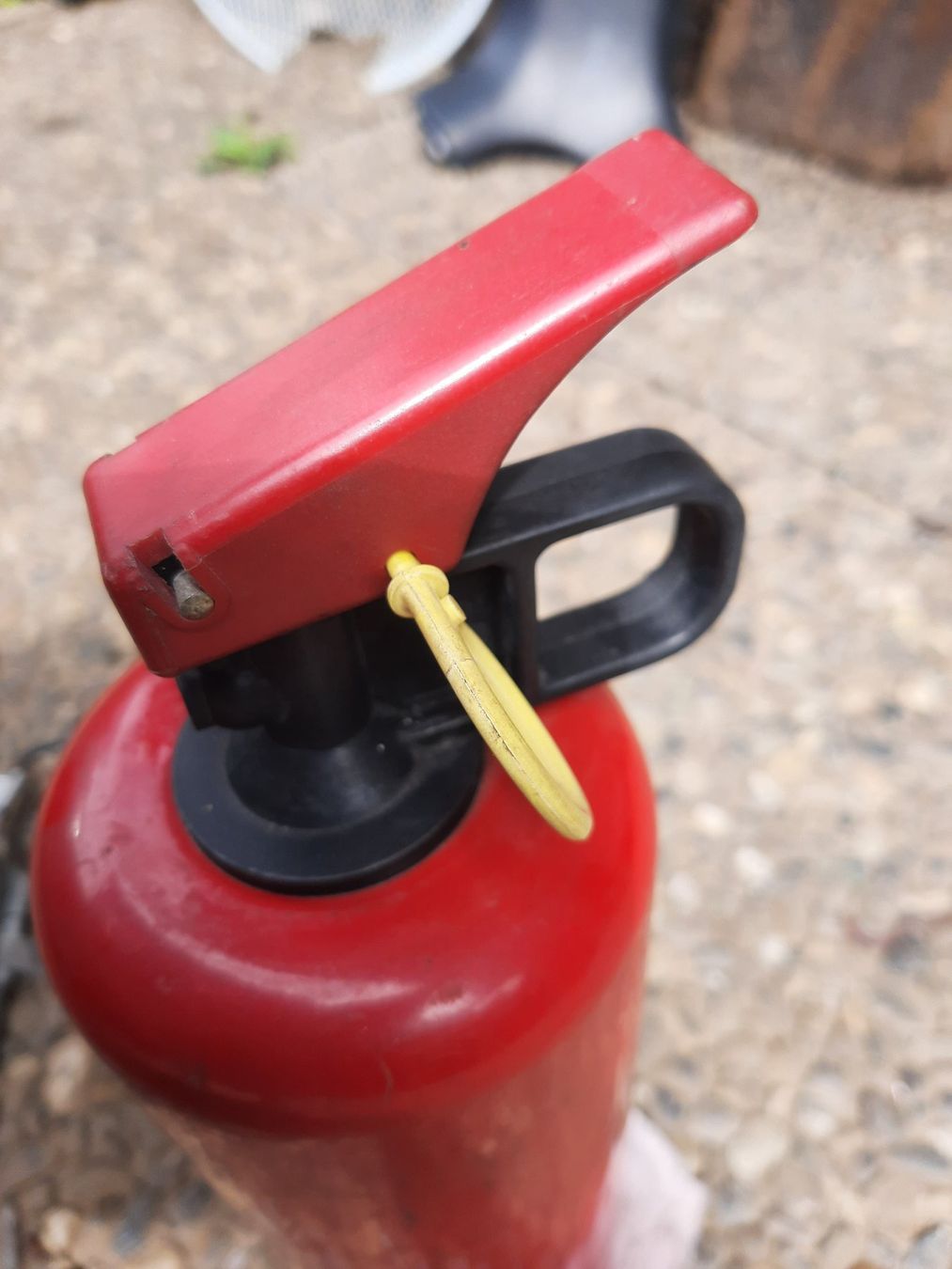 Feuerlöscher: Auto Feuerlöscher – Neu (gemäss Beschreibung) aus Achseten von Wenggi 3