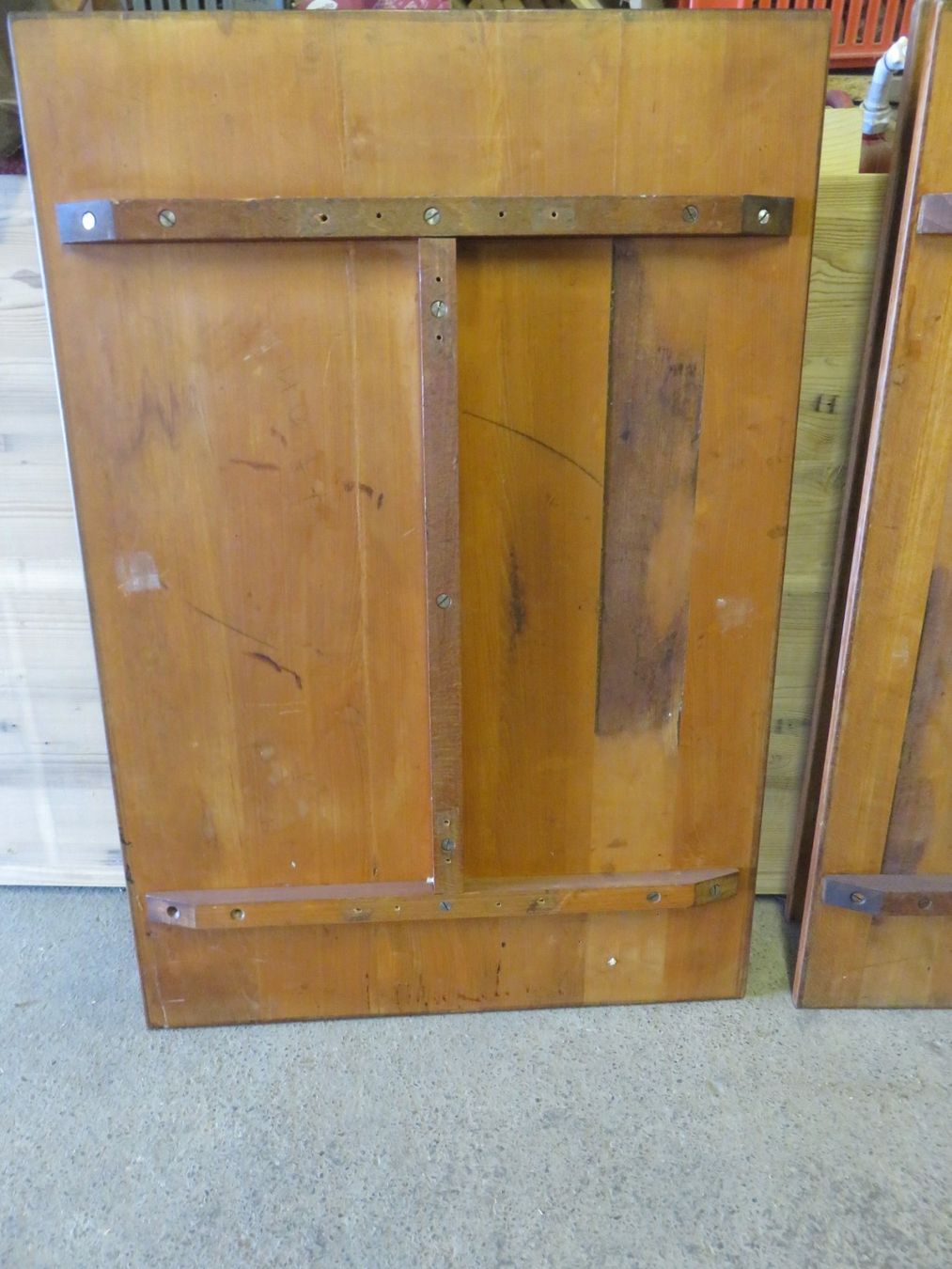 Tavoli: antikes Beizen Tischblatt 125cm – Usato da Ruswil venduto da Mfladibus 2
