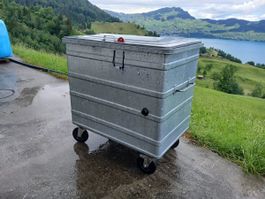 Metall Container mit Deckel und Rollen gebraucht