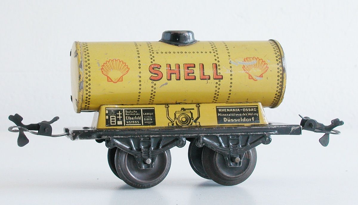 Modellini di ferrovie: Bub Kesselwagen SHELL der DR Blech Spur 0 – Usato da Oberwil BL venduto da Klang