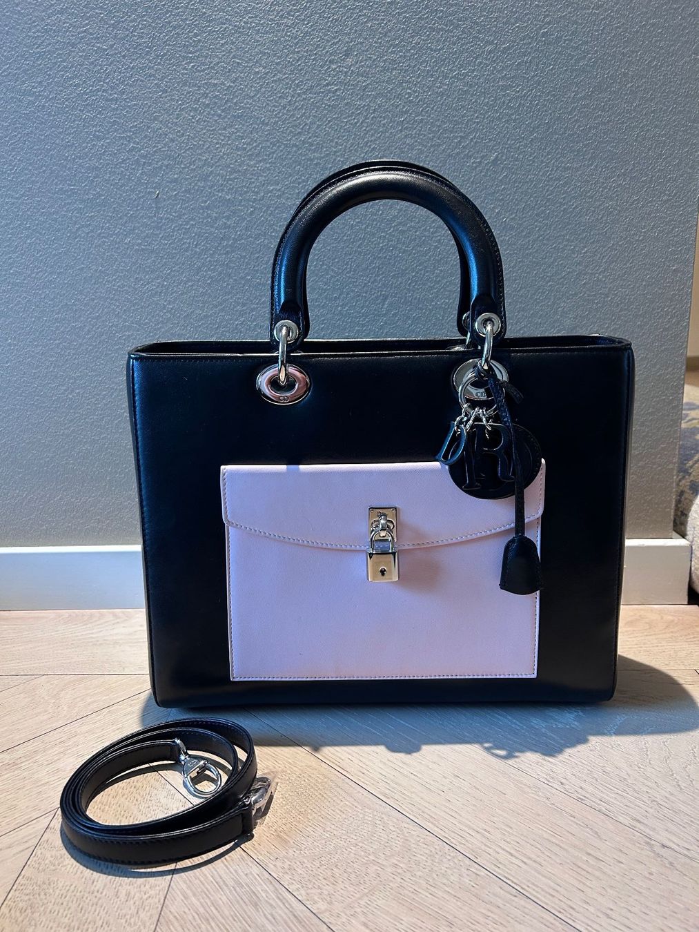 Dior Borse da donna: Edle DIOR Handtasche in Schwarz – Usato da Zollikon venduto da iri_nz2l