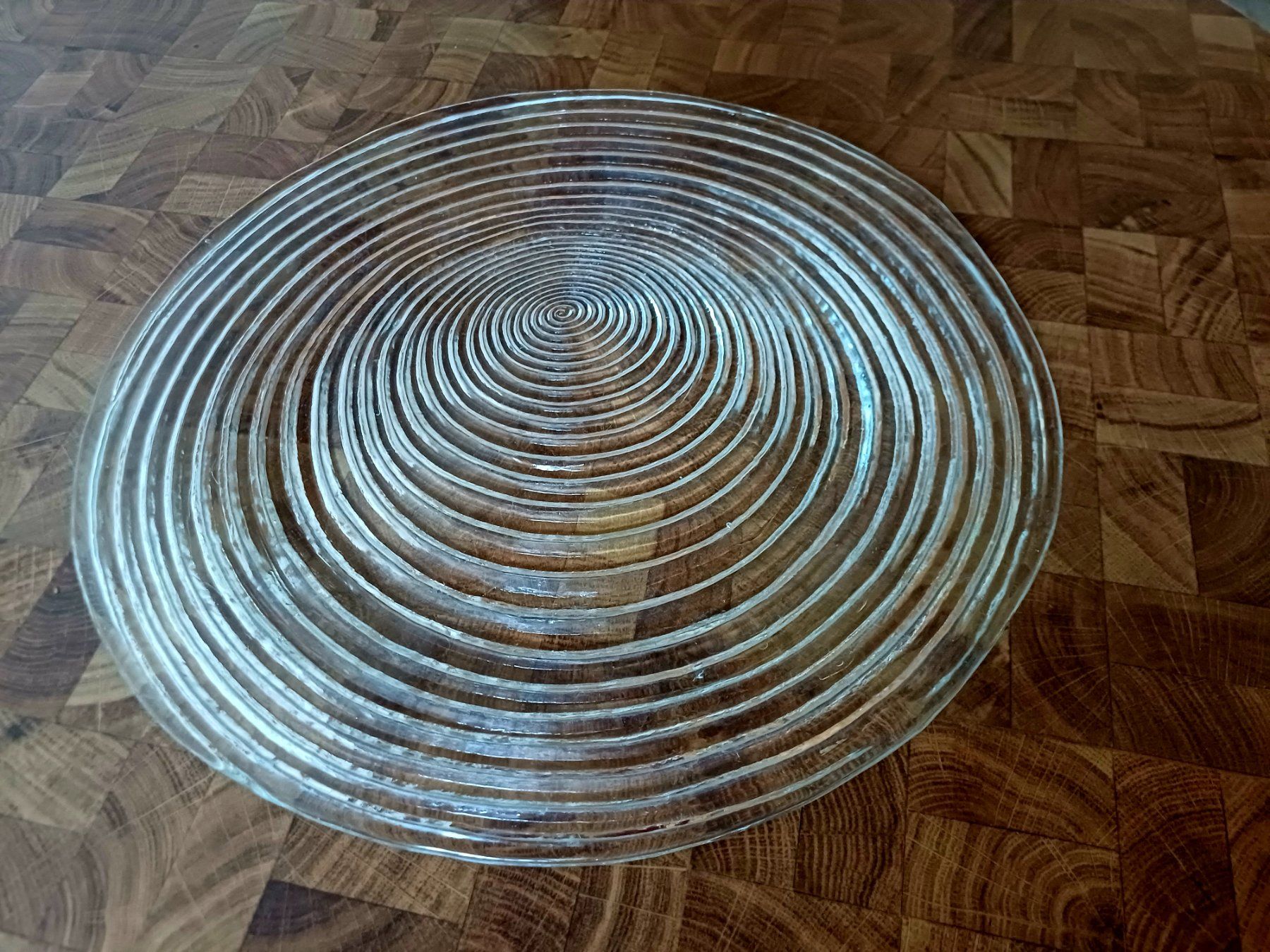 Glasi Hergiswil Piatti di portata: Glasplatte / Servierplatte mit Spiralmuster, Hergiswil – Usato da Kloten venduto da Juanita3 2