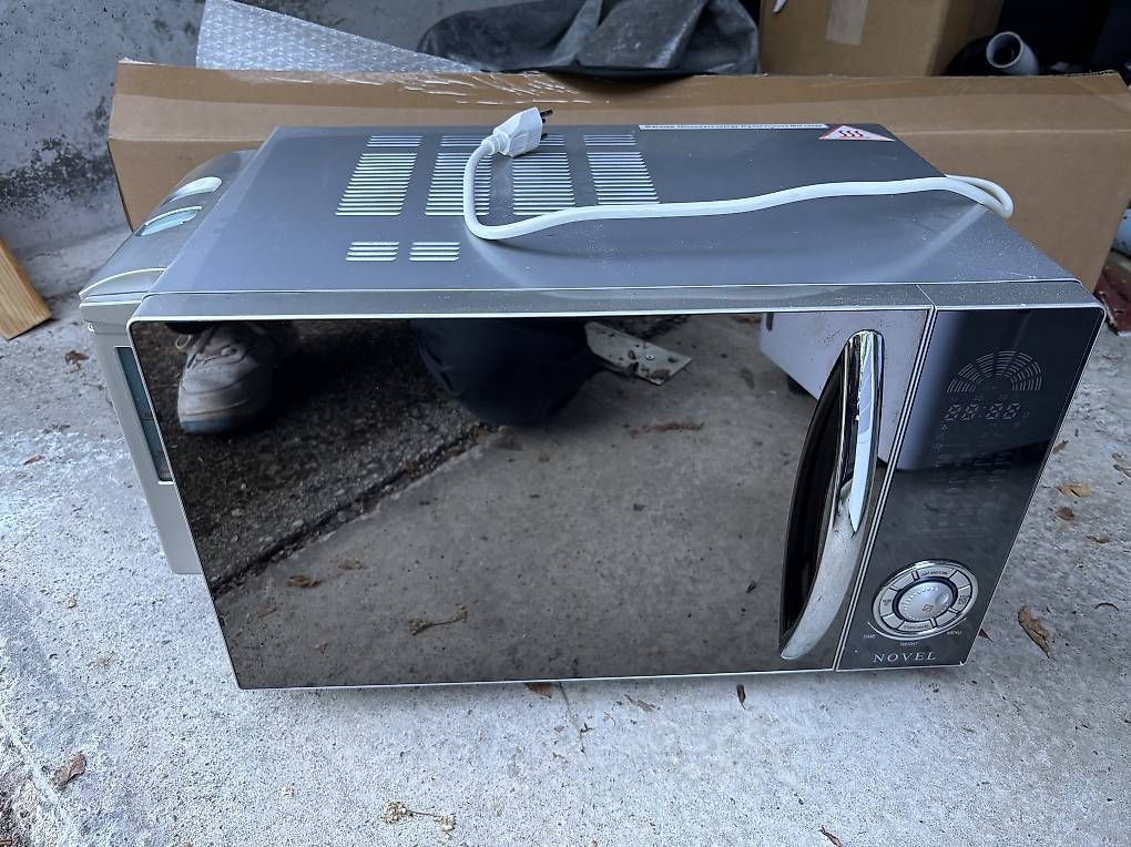 Elettrodomestici da cucina: Mikrowelle Kombi Backofen Steamer – Usato da Schaffhausen venduto da hallovater