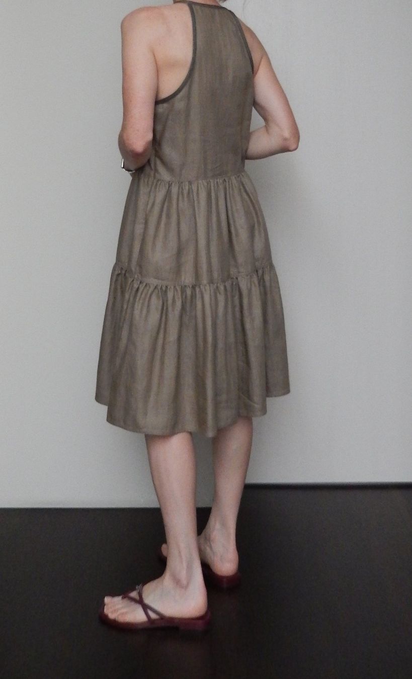 Brunello Cucinelli Robes: Orig. BRUNELLO CUCINELLI Leinenkleid mit Monilli Gr. 36 – D'occasion à Tuggen par vivira 1