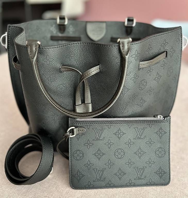 Louis Vuitton Sacs femmes: Louis Vuitton secchiello – D'occasion à Sorengo par at217