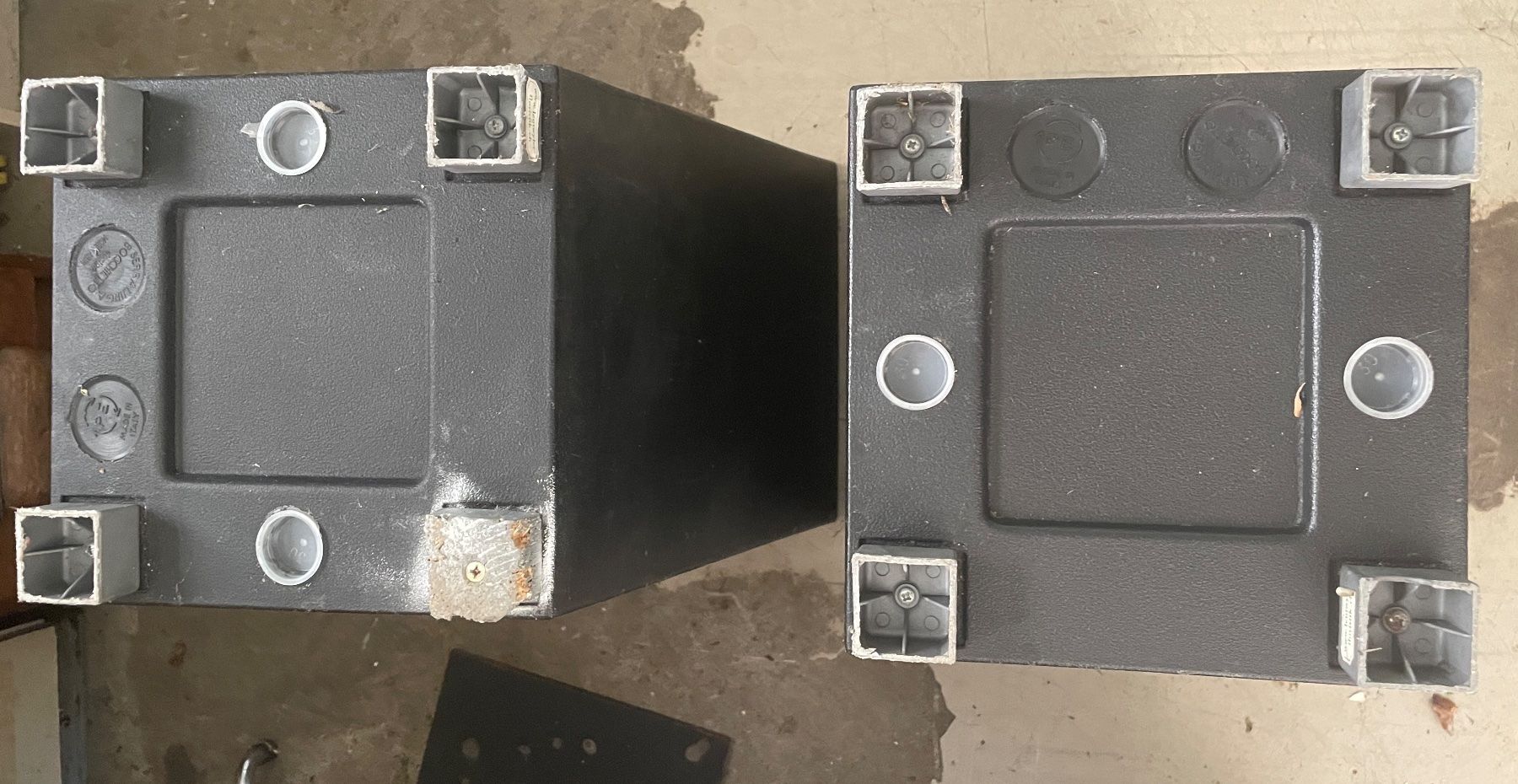 Tutte le decorazioni: 2 Dekoration oder Pflanzgefässe konisch schwarz 70 cm – Usato da Ebikon venduto da Defender_LR 8