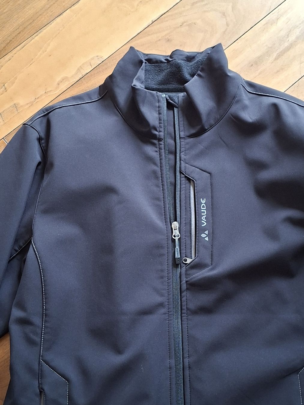 Vaude Jacken: Vaude Softshelljacke schwarz Gr. XL – Gebraucht aus Barzheim von spitz01