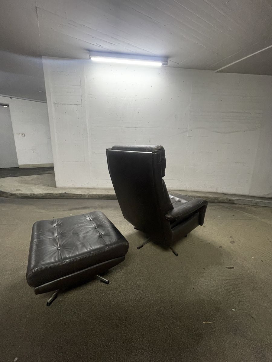 Fauteuils: Sessel mit Ottoman – D'occasion à Zürich par Bjthorsteinsen 4