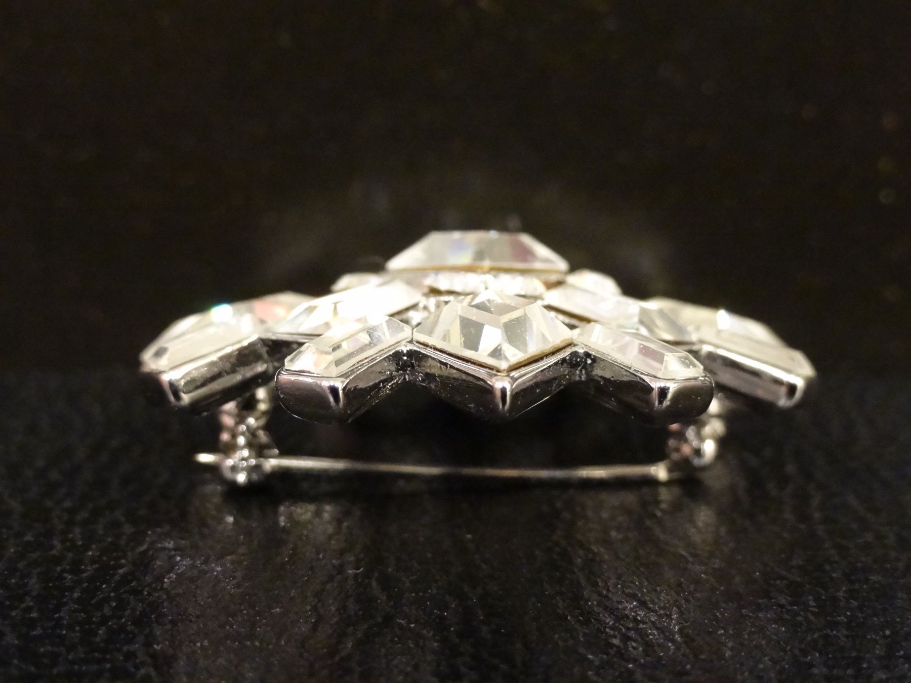 Spille & Fermagli: Vintage Brosche Modeschmuck Silber Strass 80er 90er MONET – Usato da Kerzers venduto da djstarsky73 5